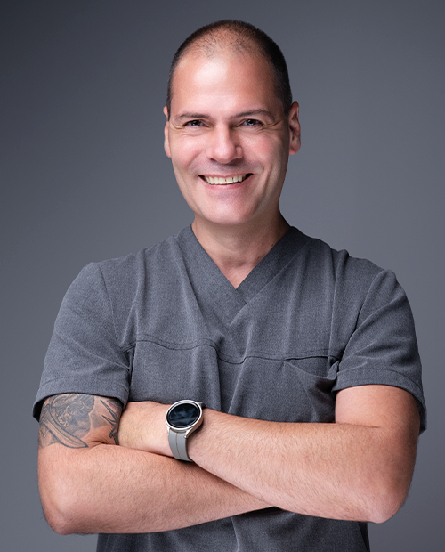 Dr. Fabiano Miranzi - Especialista em Implantes Dentários